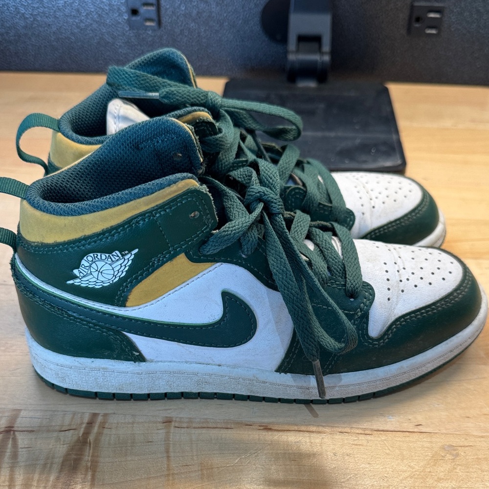 Nike Kids Air Jordan Sneakers - size 1.5